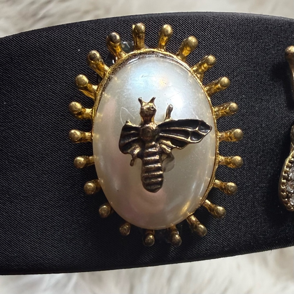 Bee pearl Headband black baroque inspired faux pearls gold tone Victorian *flaw - Picture 15 of 17